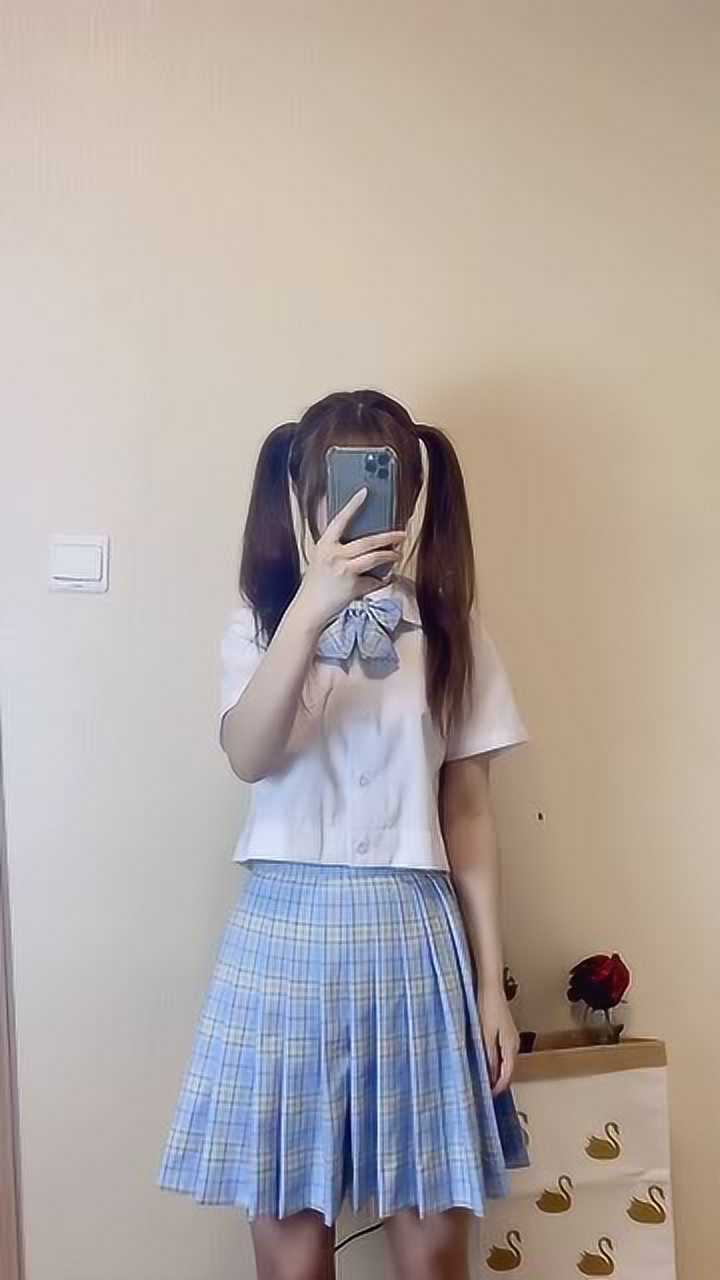 給你們看看jk制服下的腰有多細