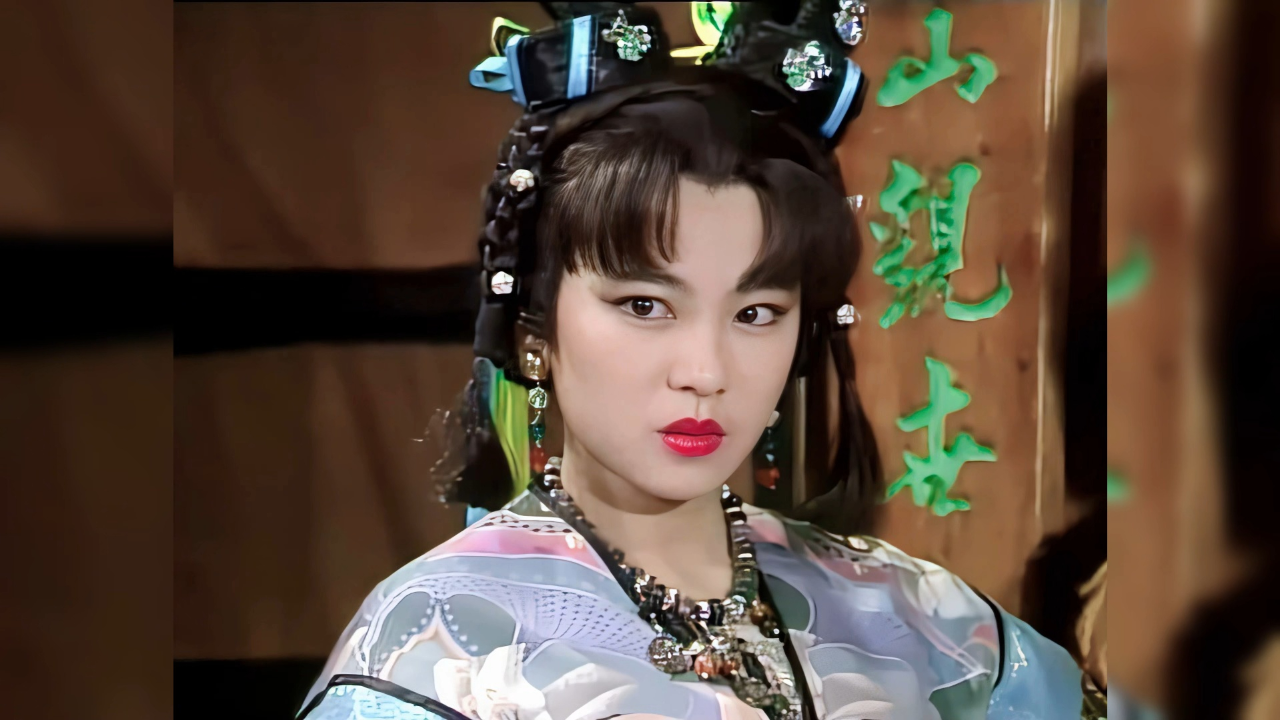 初代小魔女,倾国怨伶妆造原型,又美又辣