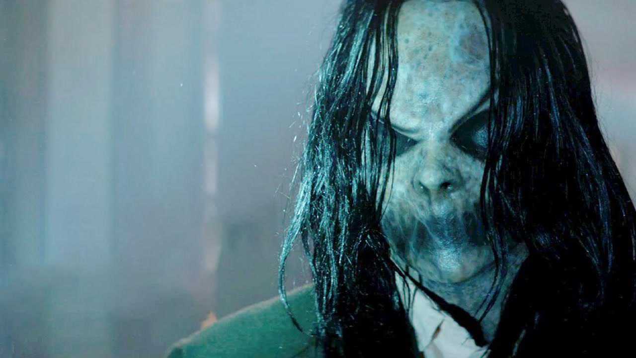 恐怖片《险恶2》,恶魔通过录像带传播诅咒,蛊惑鬼孩子作案,来完成可怕