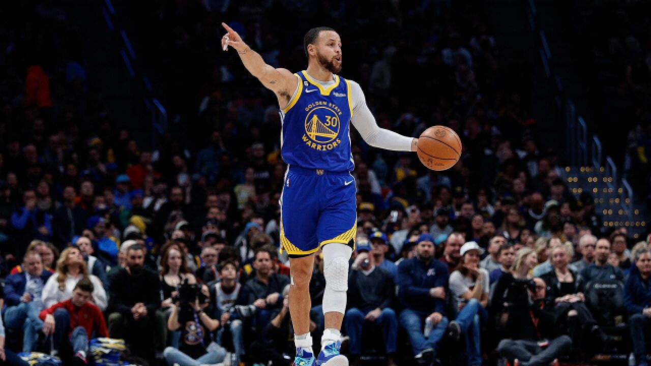 【集锦】库里手感不佳,全场仅得16分!