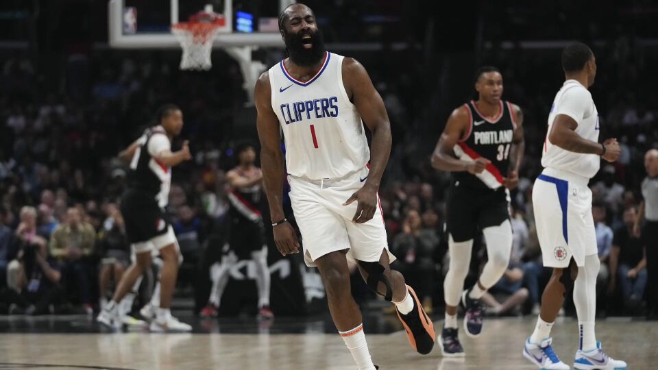 nba常规赛:快船力克开拓者迎四连胜 小卡轰34 6哈登14中7_腾讯新闻