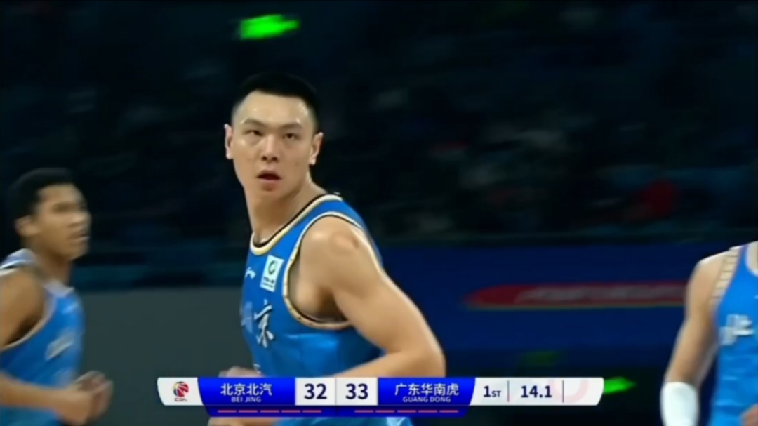 后来居上!朱彦西飙中底角三分 北京打出反击战追至1分分差