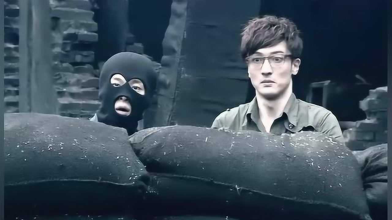 爱情公寓:曾小贤和吕子乔打cs说大话,不出三秒游戏结束