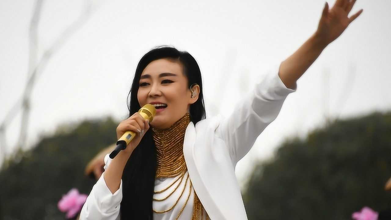 经典怀旧歌曲,徐千雅《彩云之南》经典再现,好听!