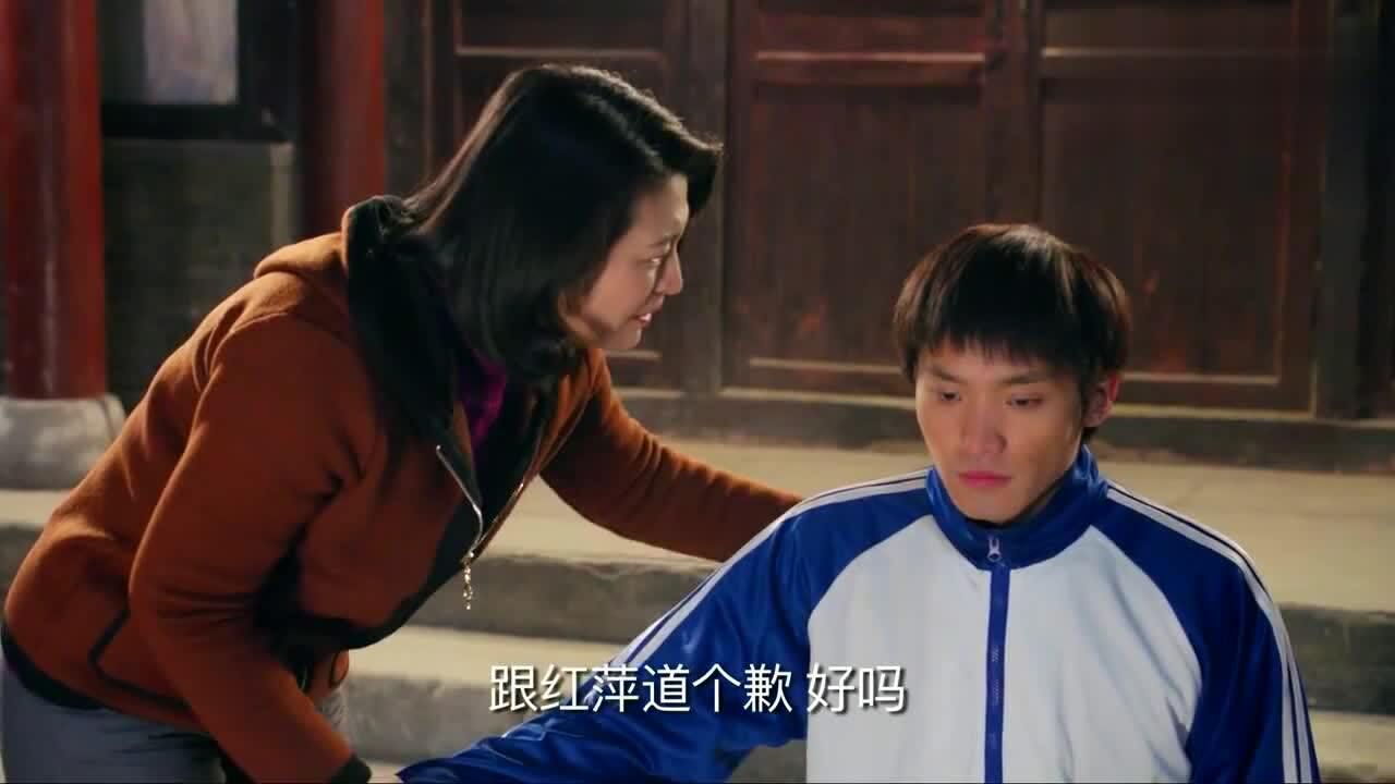 姥姥的饺子馆:方达不肯跟赵红萍道歉,方达在门外跪着不进屋!