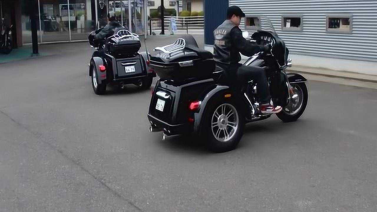 日本人开的这种三轮摩托车真不错,又大又豪华.