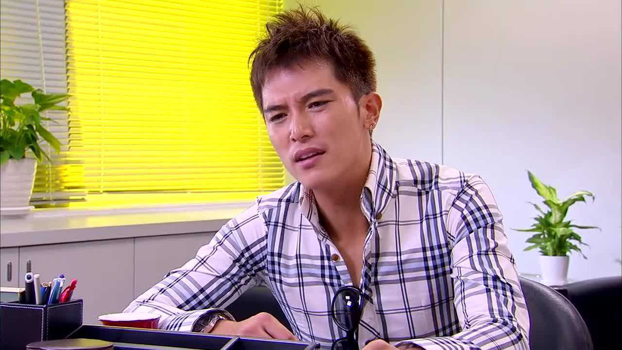 小资女孩向前冲:秦子奇为了证明自己,答应董事长的要求!
