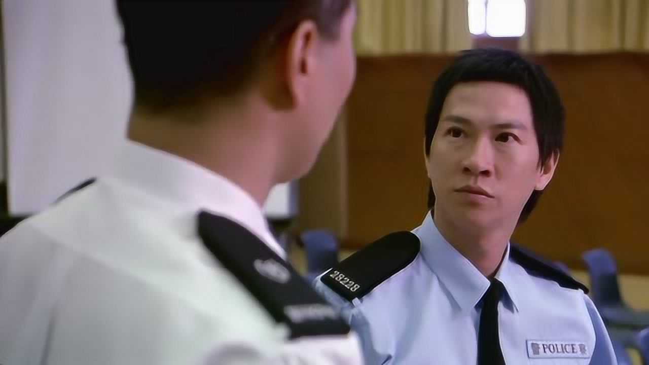 黑白道男子吐糟张家辉他风光的时候不抓他落难的时候抓他