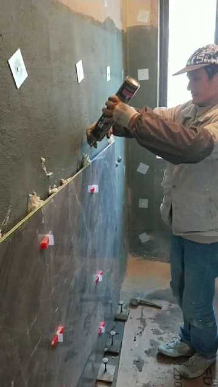 瓷砖点挂再来点泡沫胶