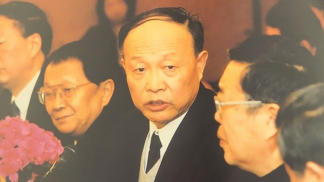 秦振华:"张家港精神"就是要行行争第一