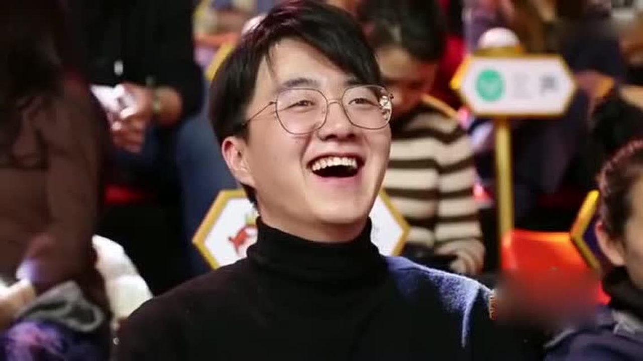 卢鑫老妈对他找对象要求高现在就一个要求是女的就行