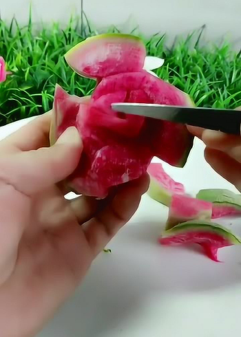 萝卜雕刻成老鼠,呆萌可爱