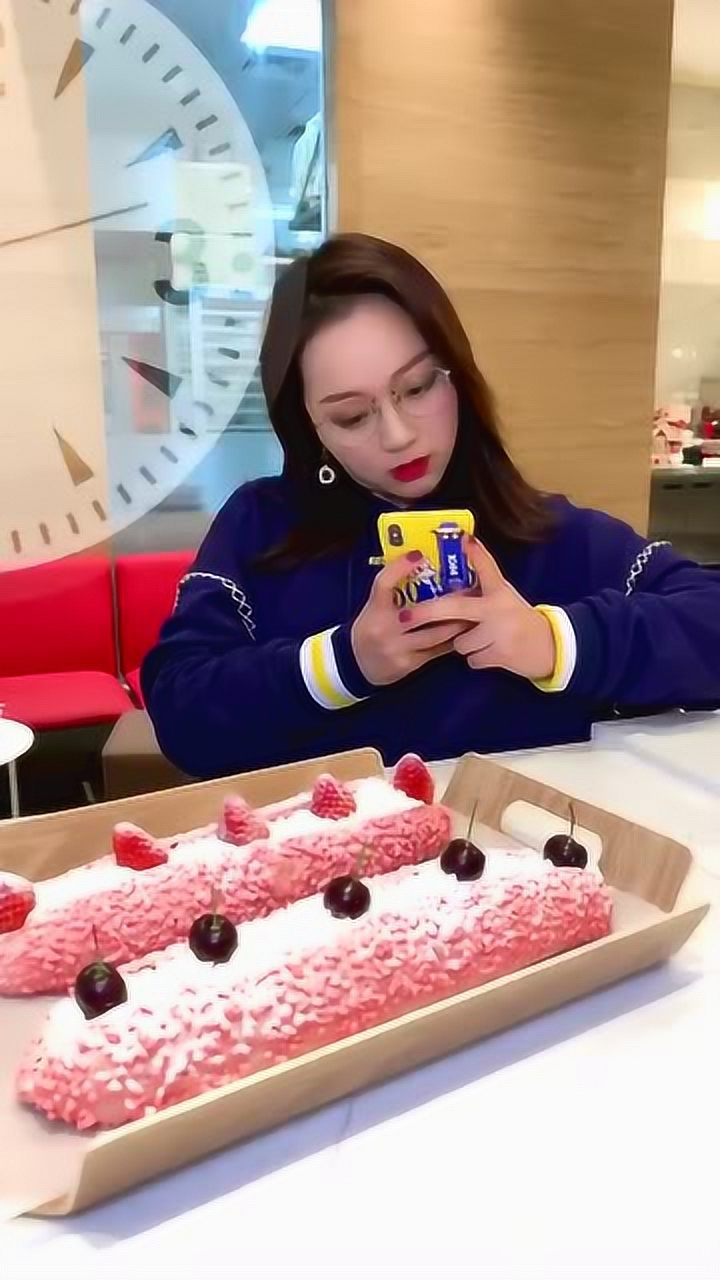 大胃王吃播 和女朋友一起喝奶茶,永远都是你的更好喝?