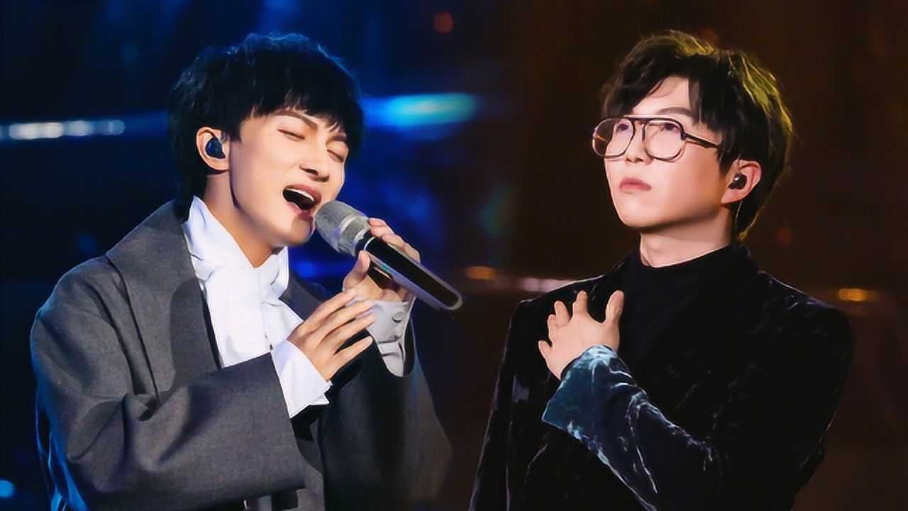 毛不易&周深《歌手》舞台组相声cp,二人相遇画风新奇