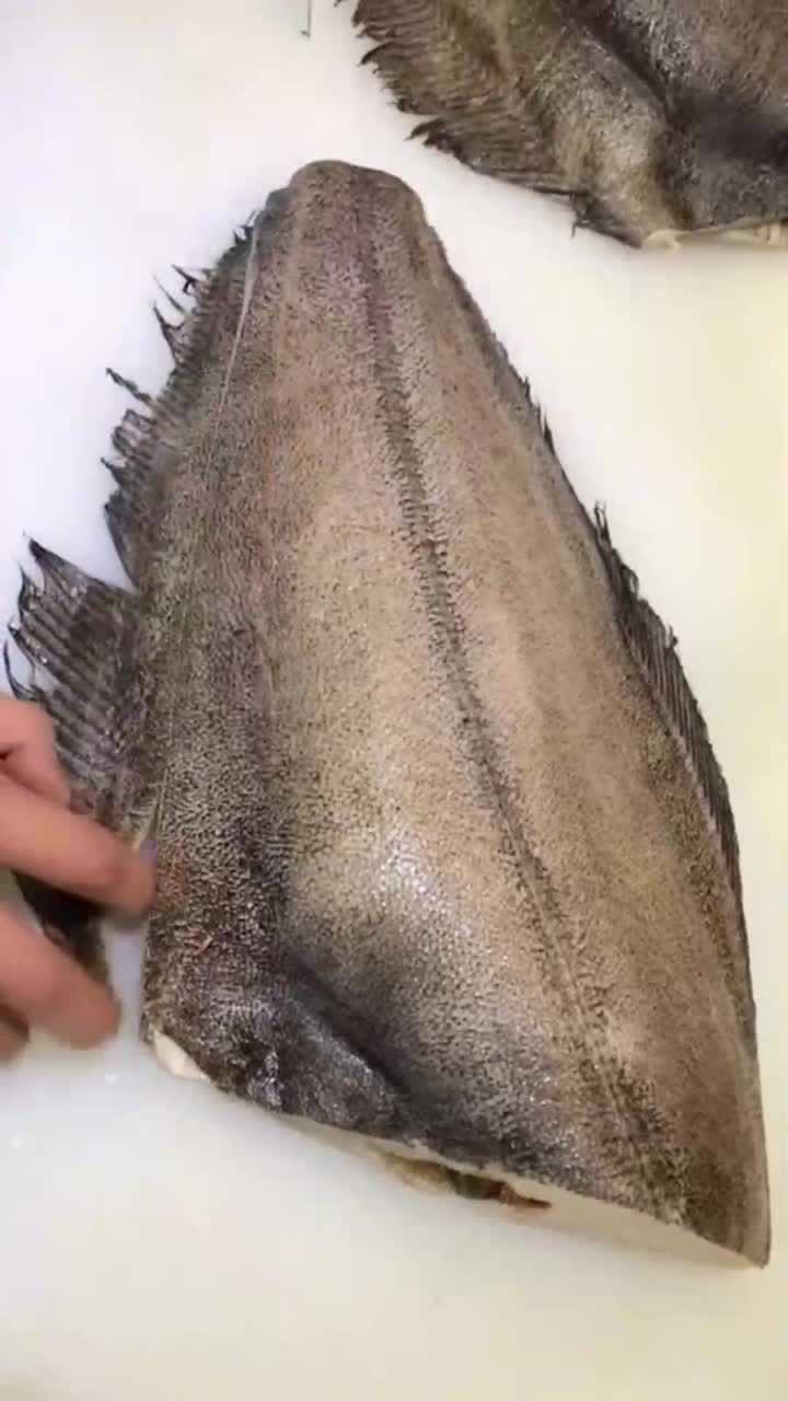 切扁鳕鱼这个鱼腌一下特别的好吃有喜欢的吗