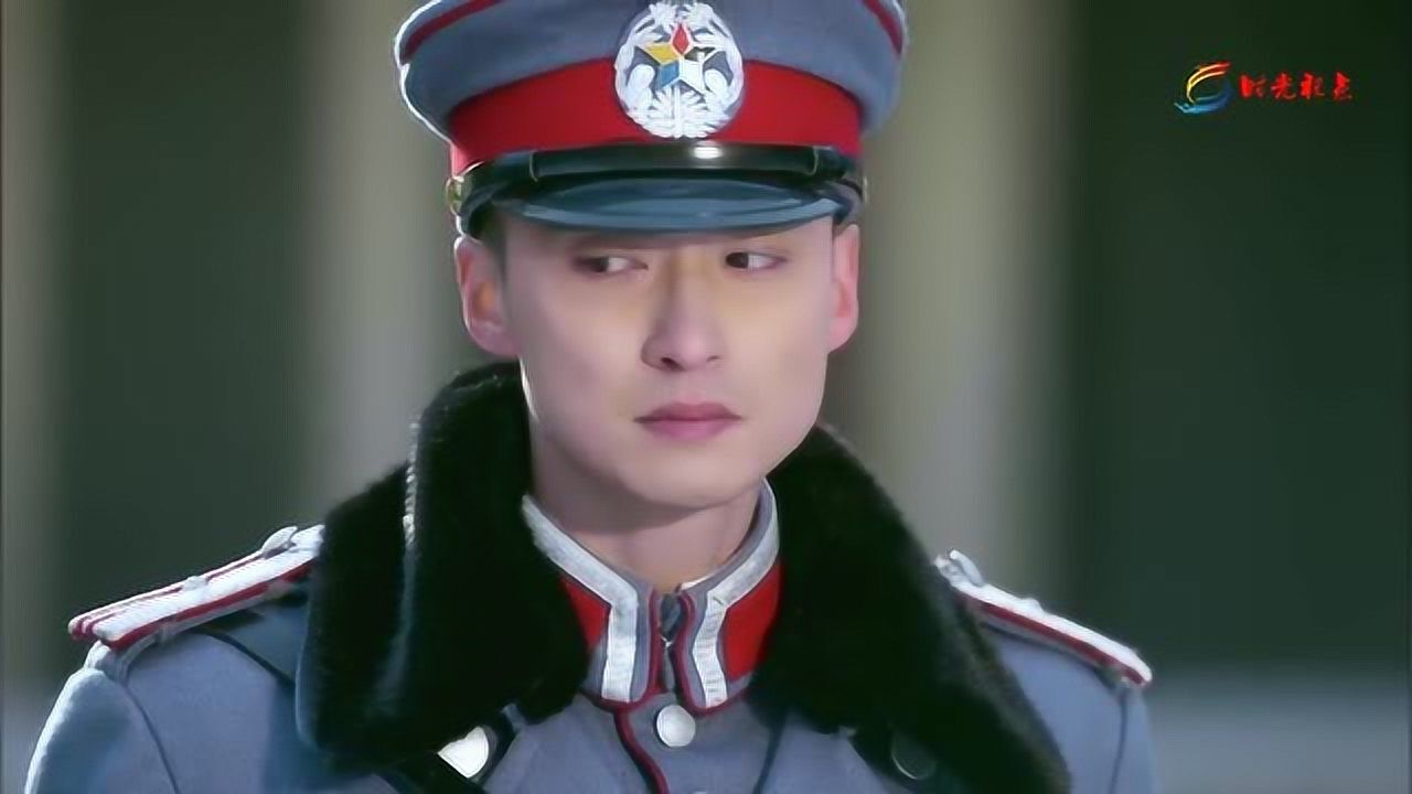 《尖锋之烈焰青春》唐不语护送旗帜回帅府遇夏若宁执意查看_高清1080p