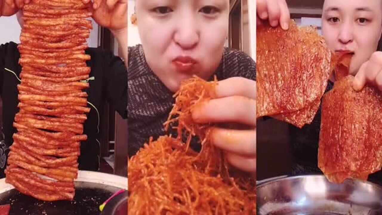 吃播大胃王：吃播哥哥吃辣条，就是这个感觉就是这个味，过瘾了_腾讯视频