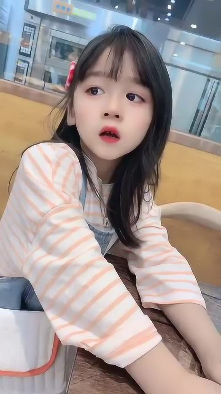 宝贝太漂亮了,在哪里捡的,我也想去捡个这么漂亮的女儿