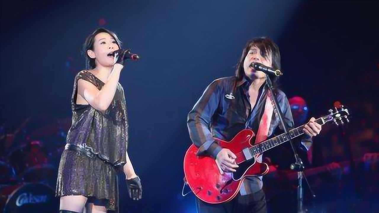 刘若英伍佰深情对唱很爱很爱你伍佰一开口刘若英表情亮了