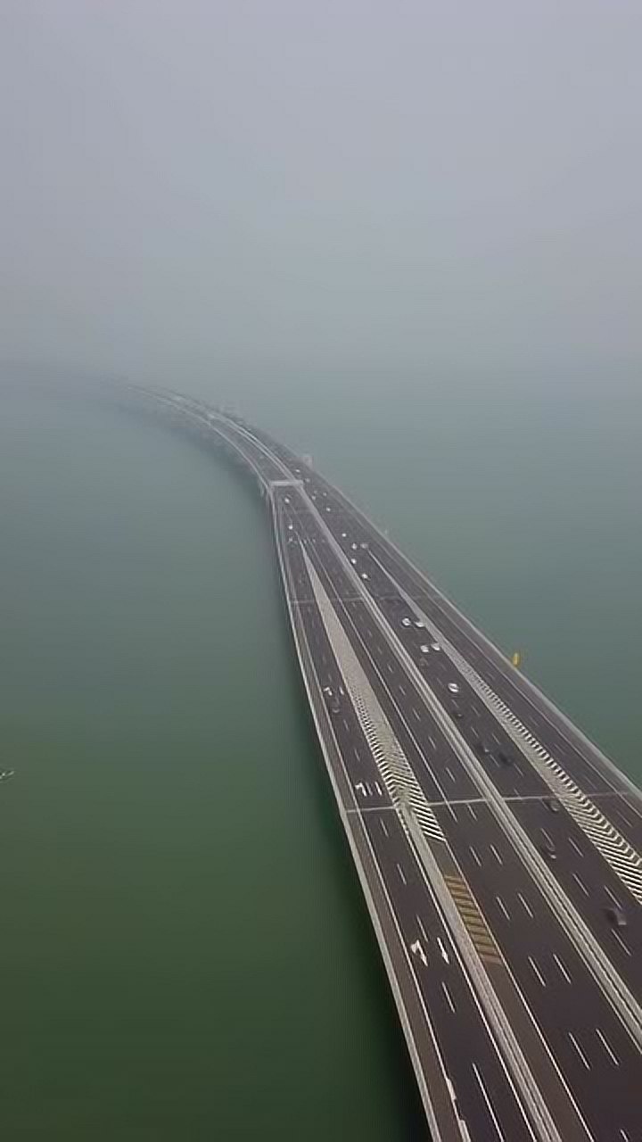 胶州湾跨海大桥,耗时18年全长36公里,工程技术让全球惊叹
