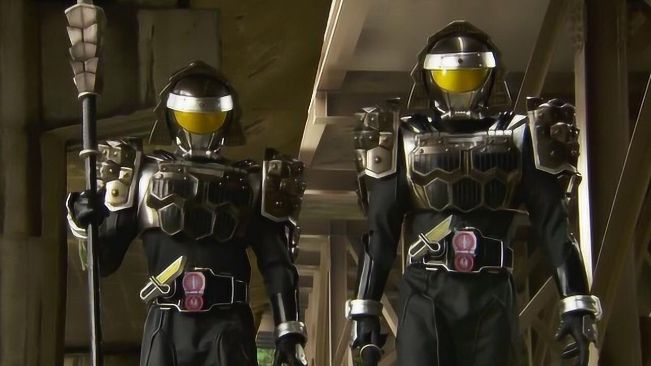 被假面骑士黑影追击的knuckle与gridon此时他强袭登场