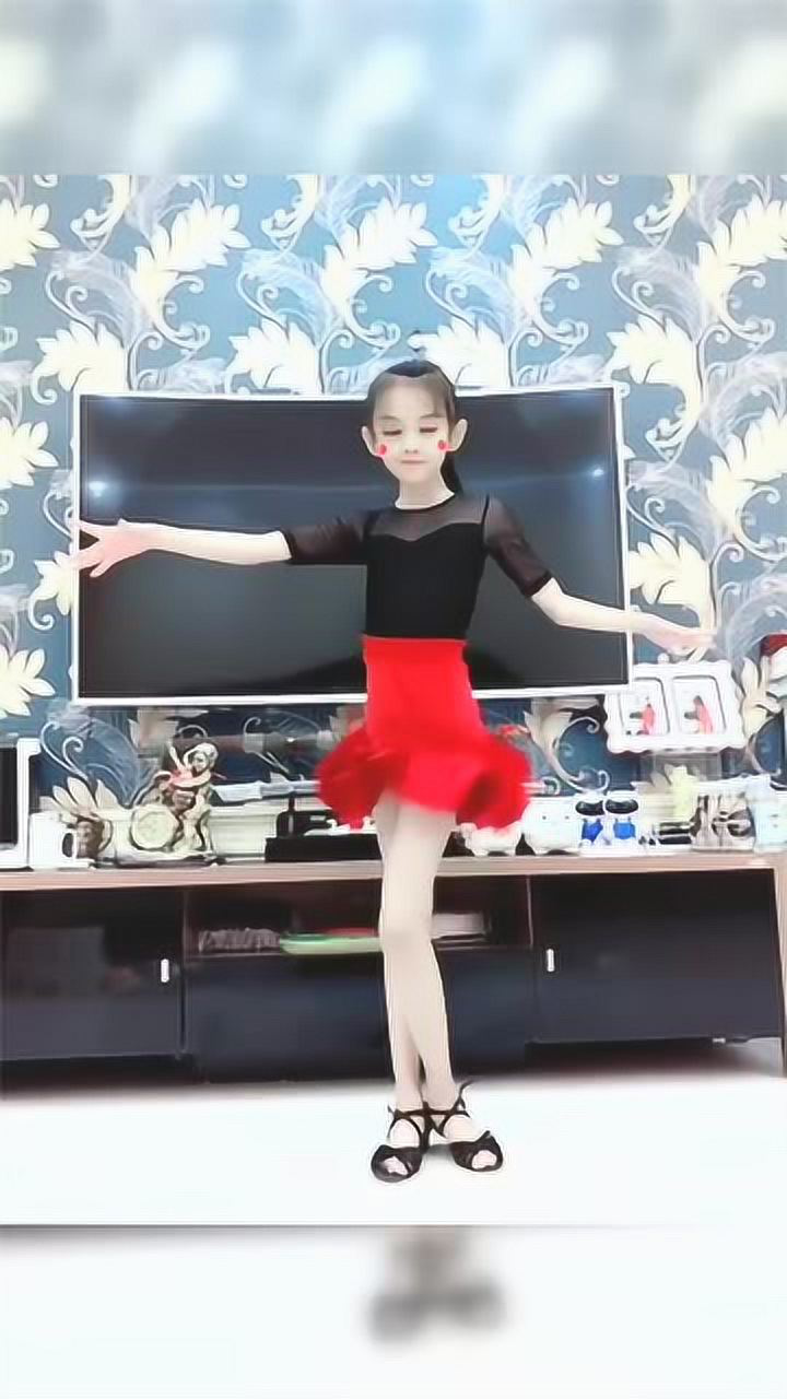 宋小睿跳舞图片