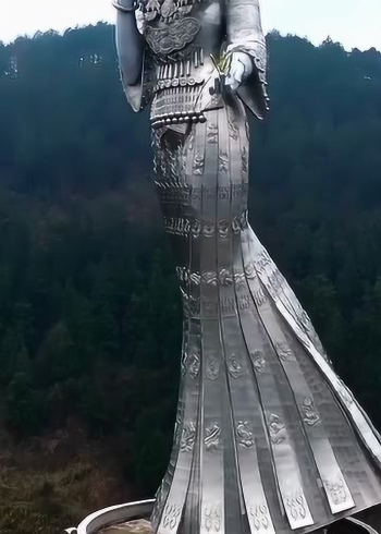 剑河苗族女神像传说是太阳神的妻子贵州的地标建筑