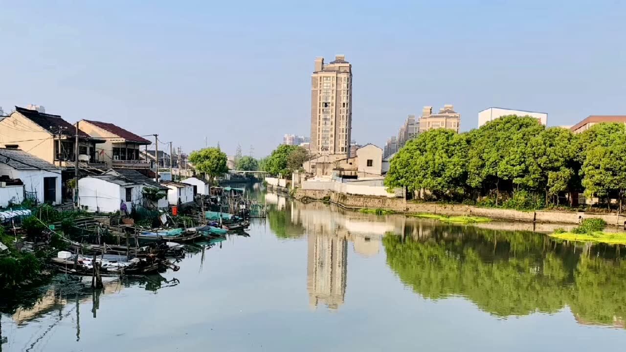 余新镇余北大街某路段夜拍2020年09月26日46次播放南湖区余新镇"渔里