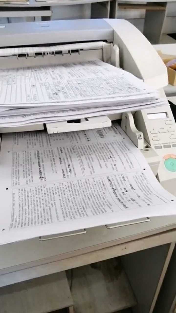 考试结束了看电脑阅卷是怎么把试卷扫描进电脑的