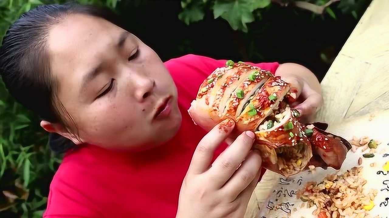 2020年7月20日发布04:12胖妹买两个大鱿鱼,一个做成鱿鱼包饭一个香煎