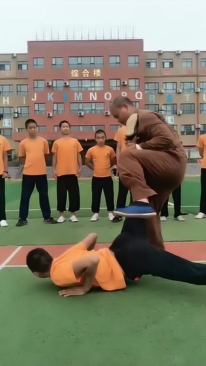 少林72擒拿手之接腿摔危险动作请勿轻易模仿