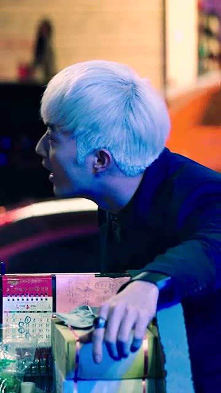 听说这个白毛比较吊在下尖沙咀段坤敢和我比比吗