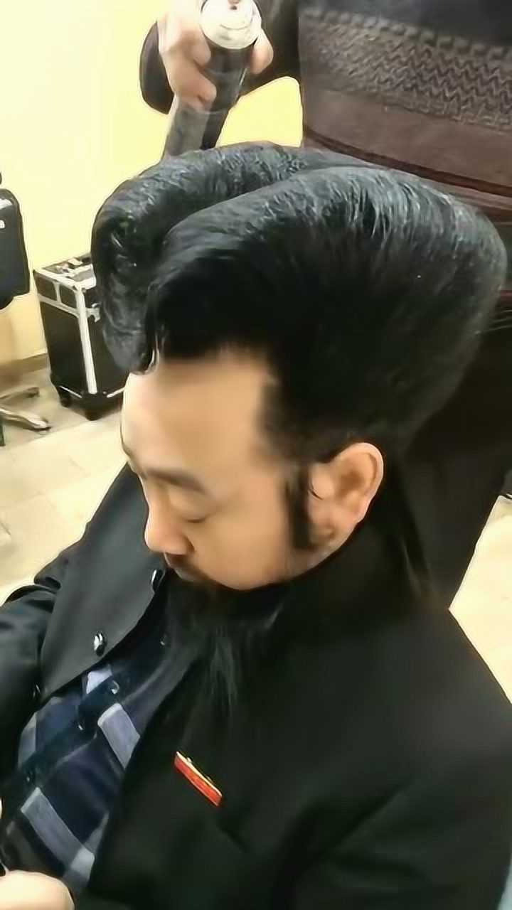 发型设计成功看来托尼老师上线是绝对不会让人失望的