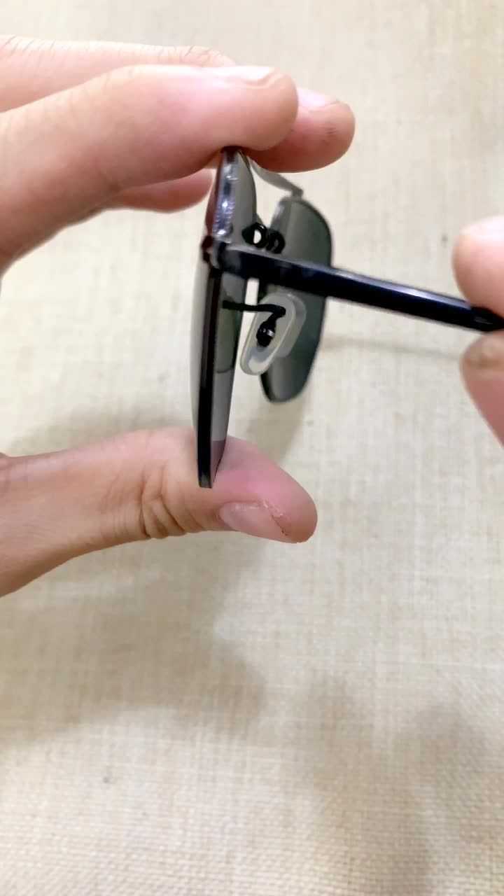 雷朋墨镜镜腿断裂修理