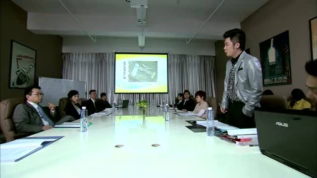 年轻的后妈和继子对着干,马上就要成功时,继子的妻子将局面扭转!