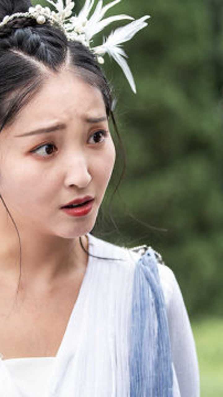 《丑女洛无忧》第7集:跟绿茶开斗