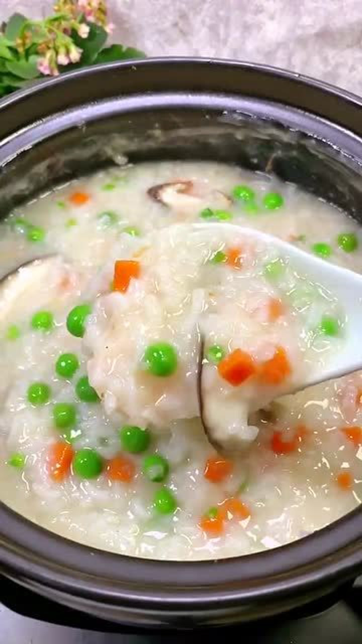 鲜到没朋友的砂锅海鲜粥,一看就会,收藏做给家人喝吧