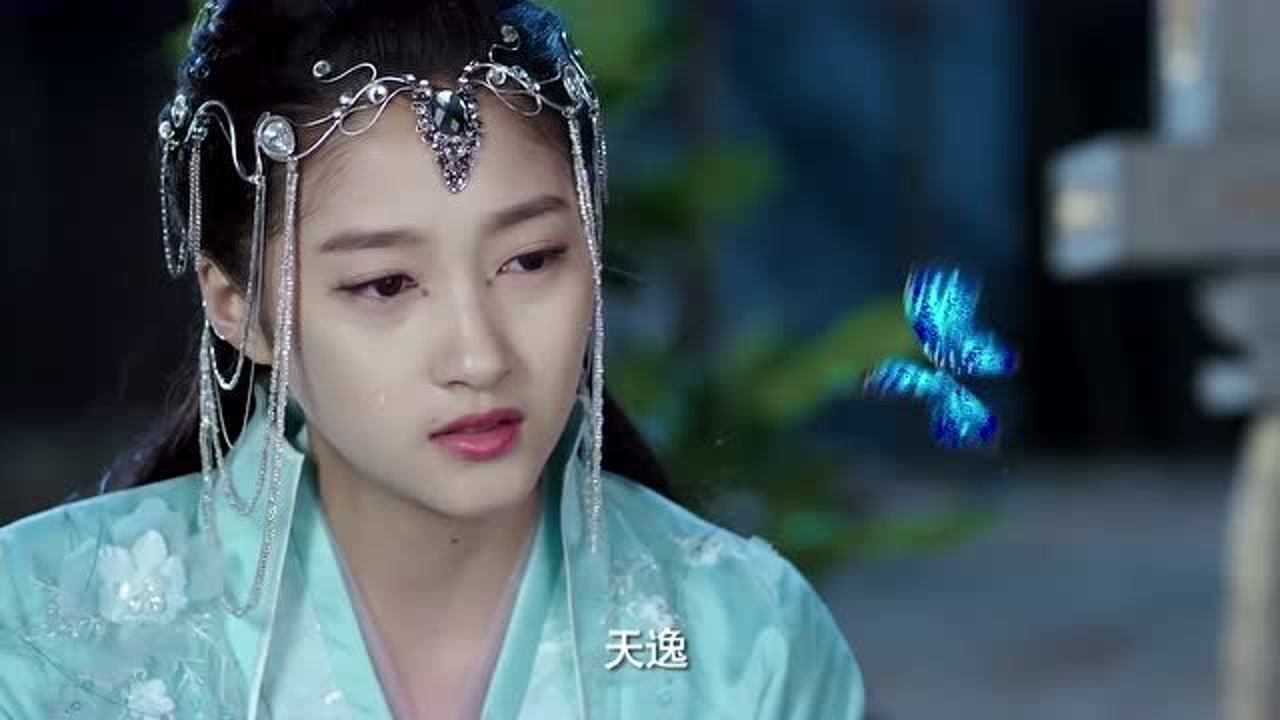 雪飞霜欺骗易茯苓说自己已经是羽皇的女人引起误会