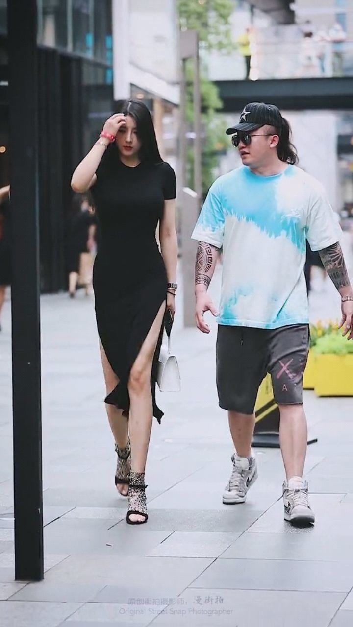 00:10什麽二狗哥身那麽多漂亮的小姐姐李二狗178的