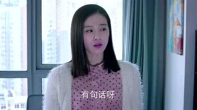 美女被亲戚一顿殴打,蹲在墙角挨打,真可怜