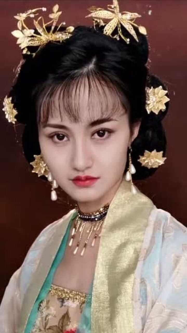 来一个江玉燕仿妆这个眼神你害怕了吗