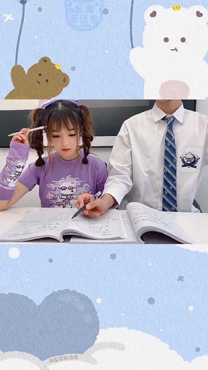 朵朵竟然趁苏以澈睡着偷偷亲他