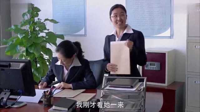 总裁夫人到公司查账,会计不给看,员工直言只有你后台硬敢拦她