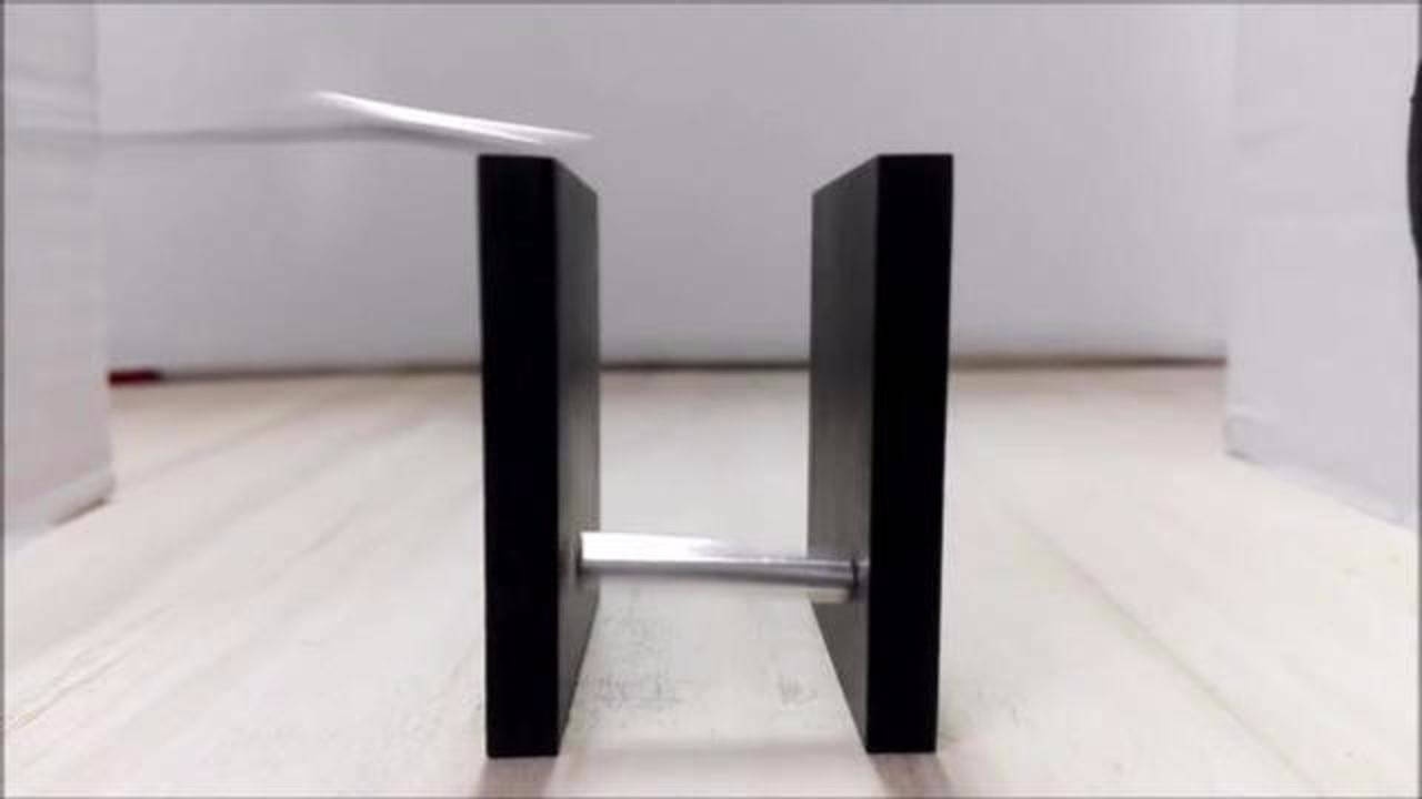 几块磁铁放在一起能在空中悬浮,太神奇了,你知道原理吗?