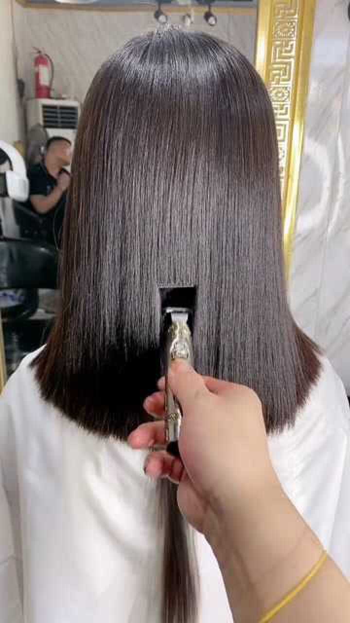 剪个楼梯状的发型