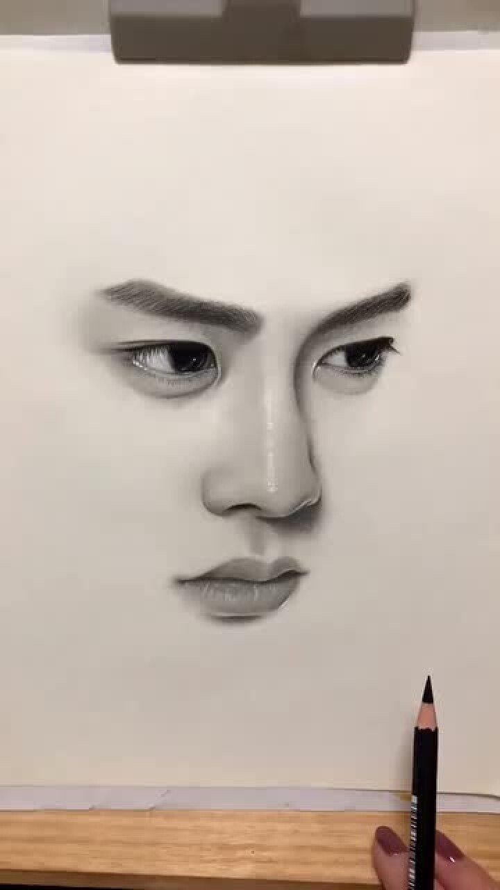 第一次画古装美男子网友确认过眼神画的任嘉伦