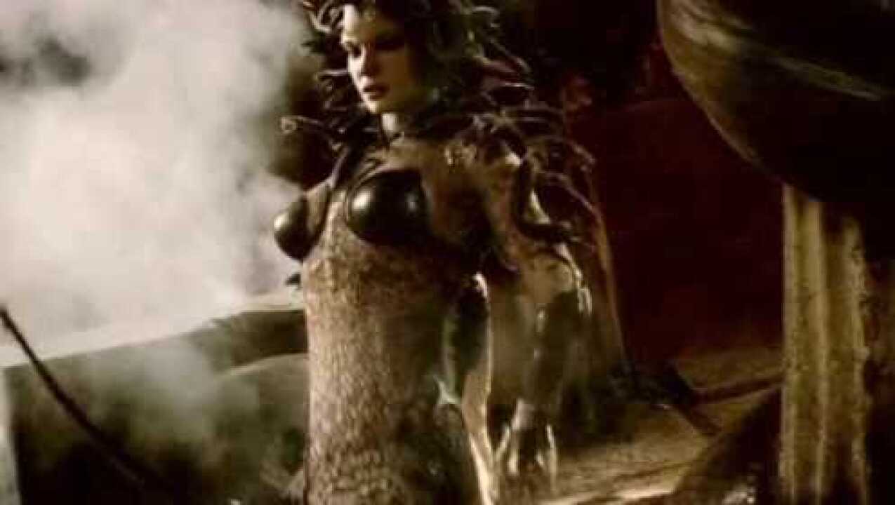 影视古希腊的诸神之战半神手撕蛇女美杜莎