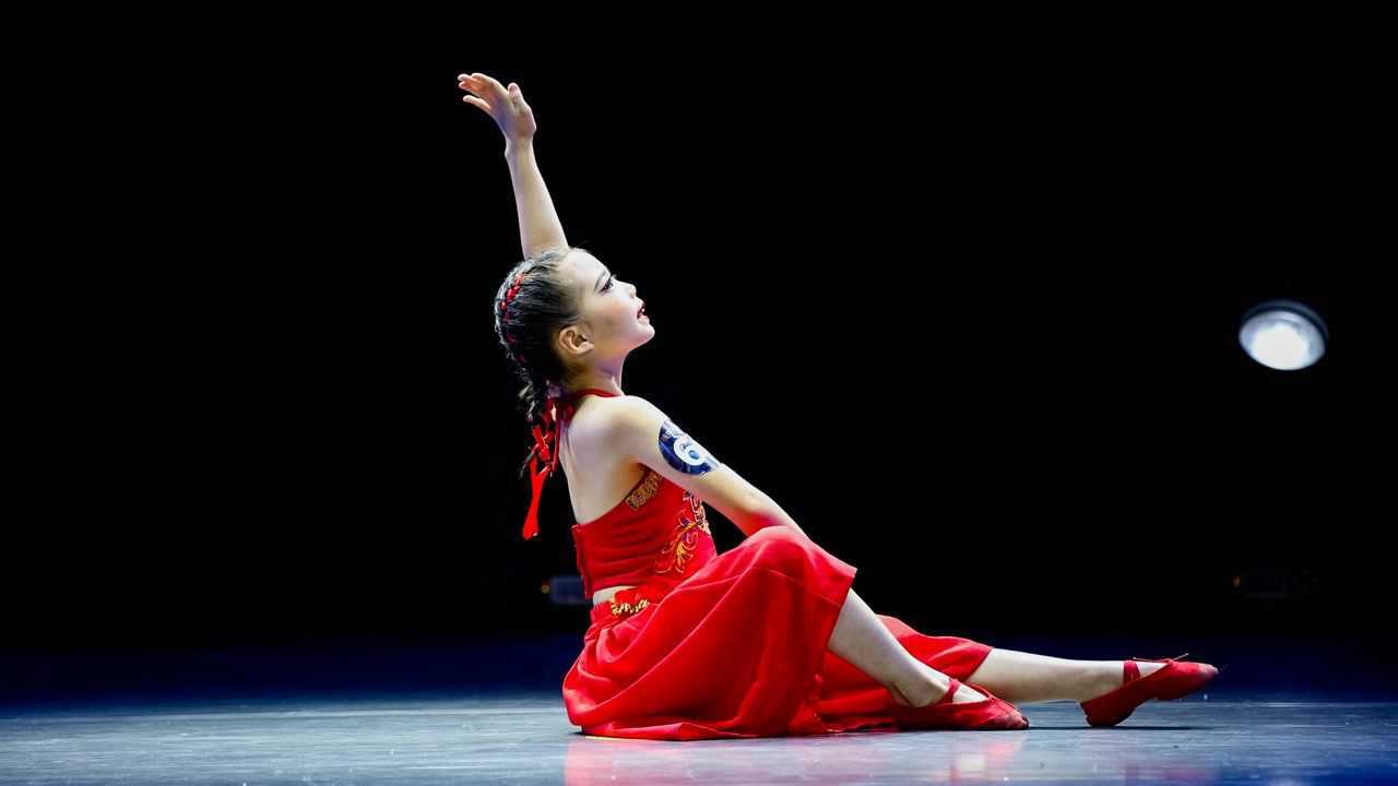 优秀节目2020桃李杯舞蹈艺术展演单双三专场浙江站中国姑娘