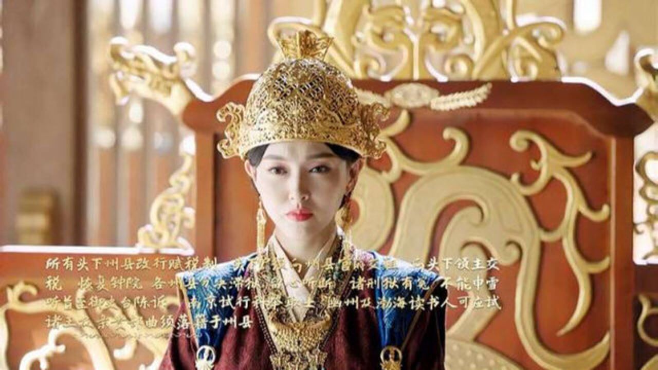 燕云台萧燕燕刚生产完就开始忙着工作耶律贤却在逗孩子