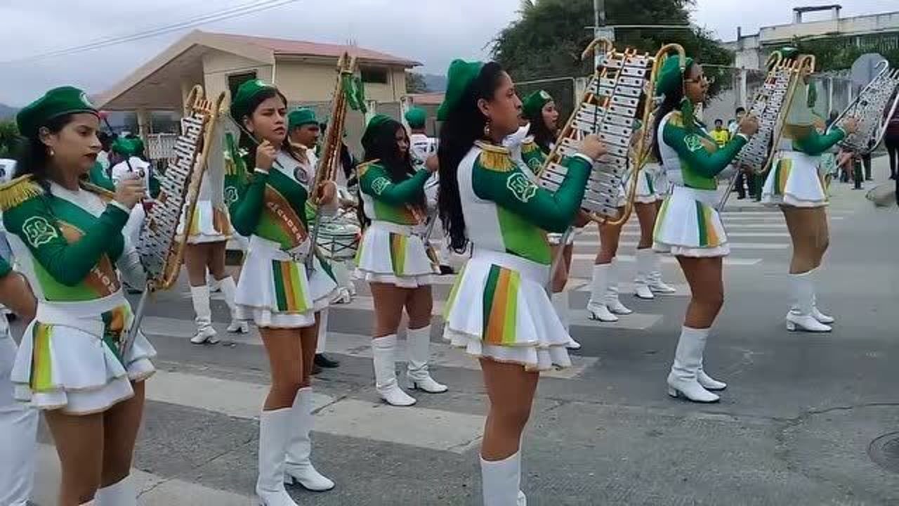 葡萄牙女兵仪仗队的展示,太精彩了